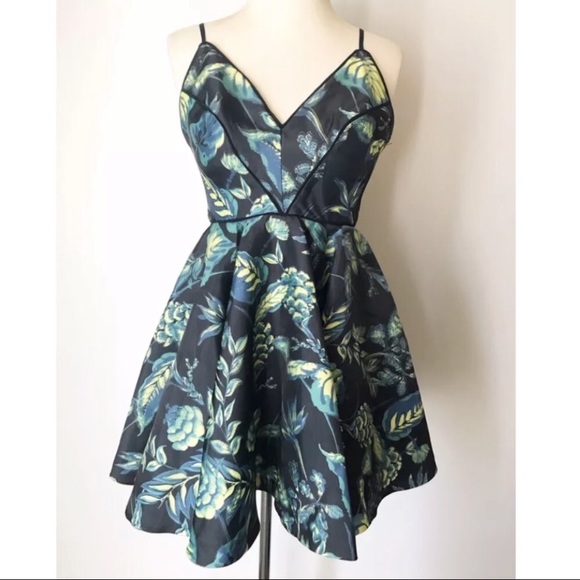 🛍Silence + Noise Dress Floral Green Sz 4 Organza - Picture 2 of 7